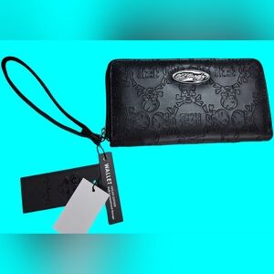 Womens Skull Embossed Wallet + Wrist Strap Black